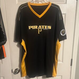 Pittsburgh Pirates shirt